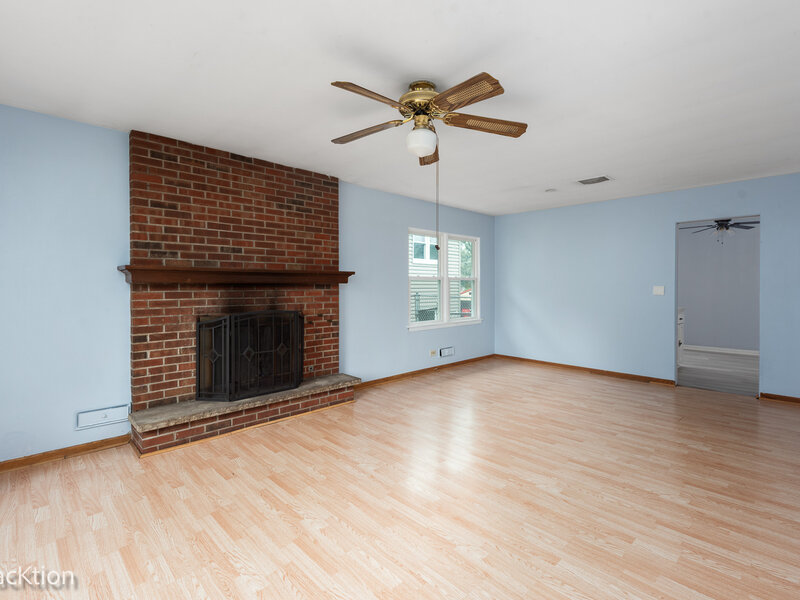 571 S Smith Boulevard Aurora IL 60505