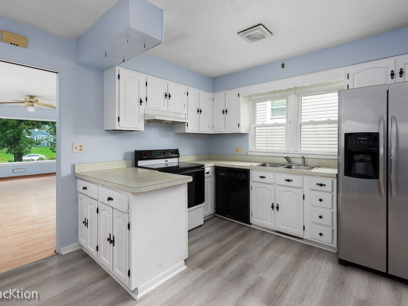 571 S Smith Boulevard Aurora IL 60505
