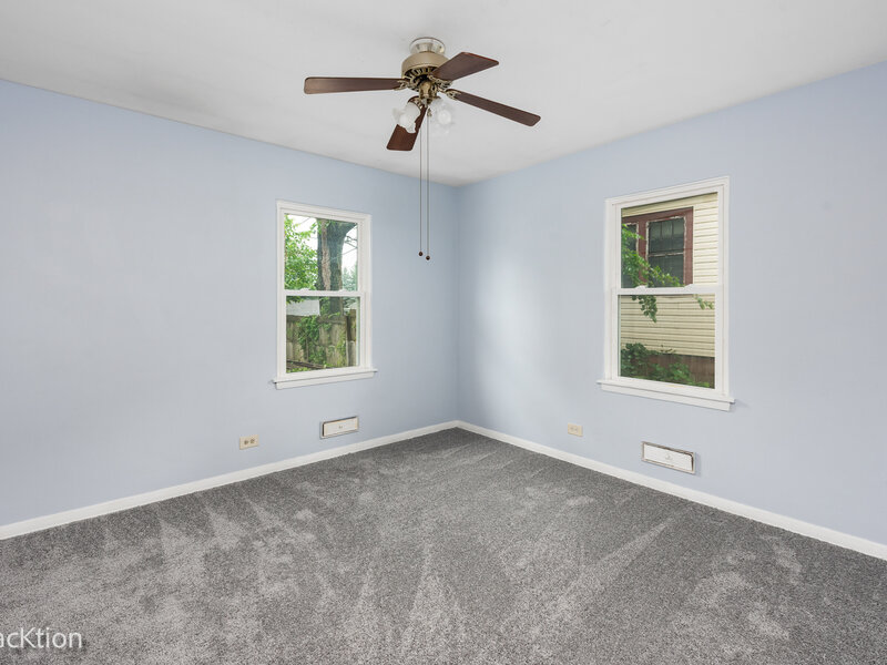 571 S Smith Boulevard Aurora IL 60505