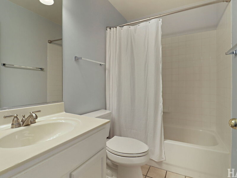 17158 W Cunningham Court Libertyville IL 60048