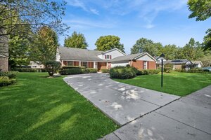 Photo of 3220 N Volz Drive Arlington Heights IL 60004