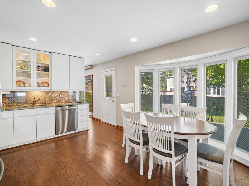 3220 N Volz Drive Arlington Heights IL 60004