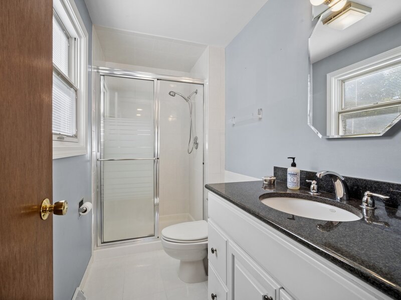 3220 N Volz Drive Arlington Heights IL 60004