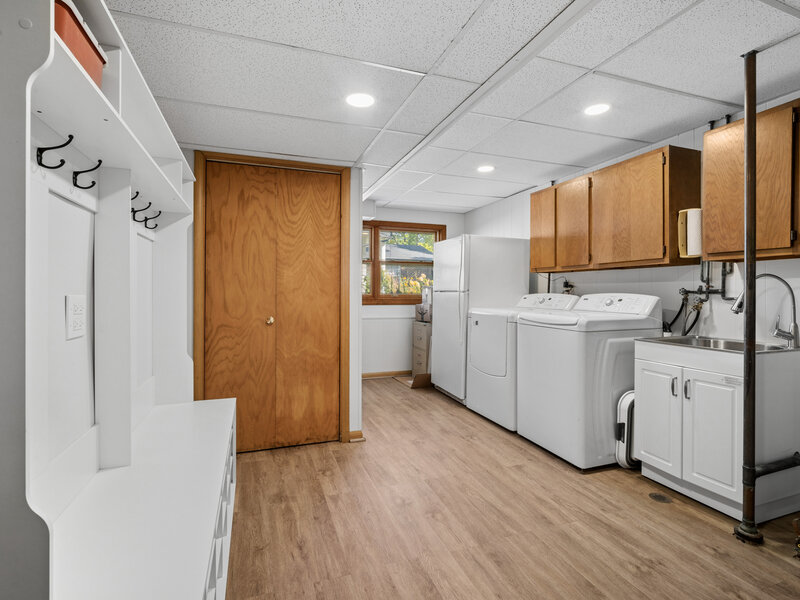 3220 N Volz Drive Arlington Heights IL 60004