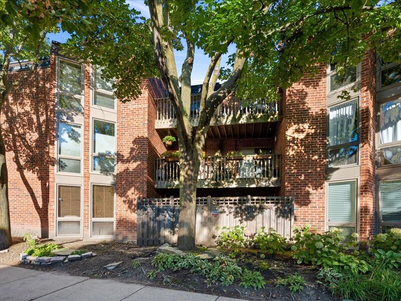 2045 N Larrabee Street Chicago IL 60614