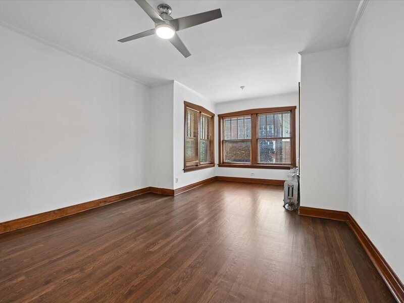 1631 W Fargo Avenue Chicago IL 60626
