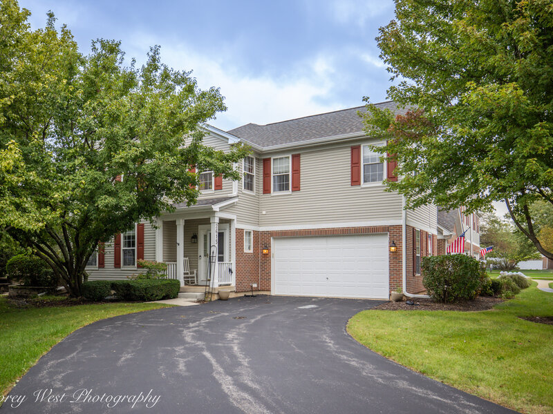 2615 Lorraine Circle Geneva IL 60134