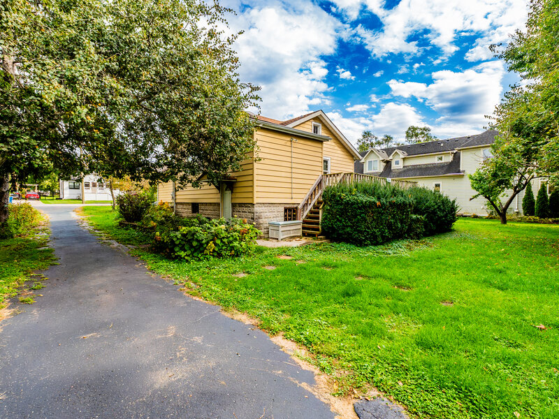 4708 Roslyn Road Downers Grove IL 60515