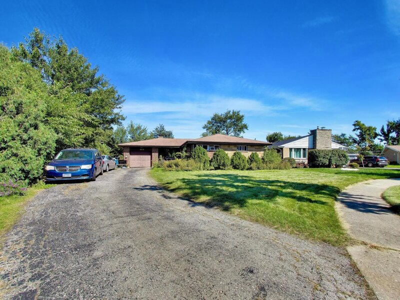 354 E Huntington Lane Elmhurst IL 60126