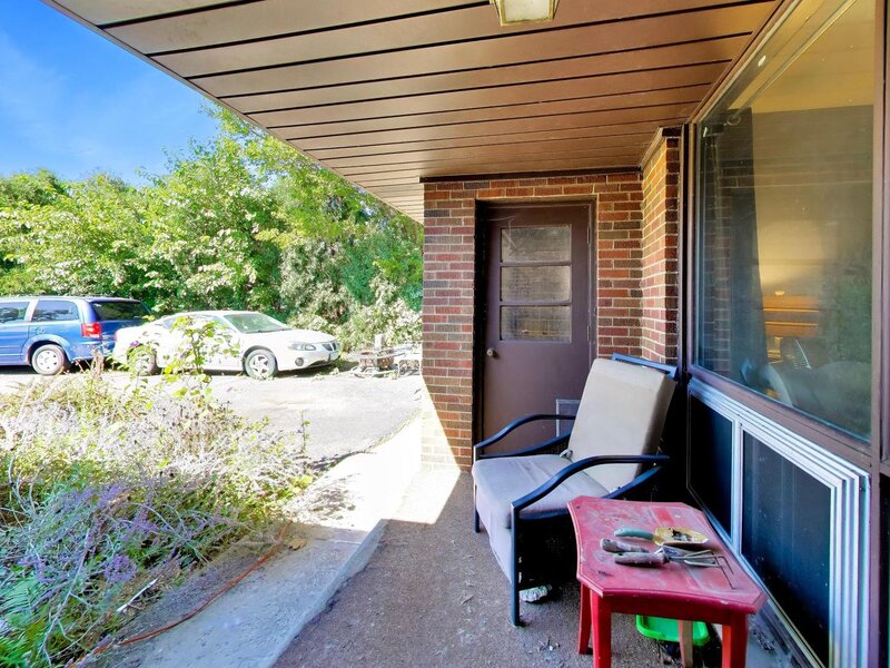 354 E Huntington Lane Elmhurst IL 60126