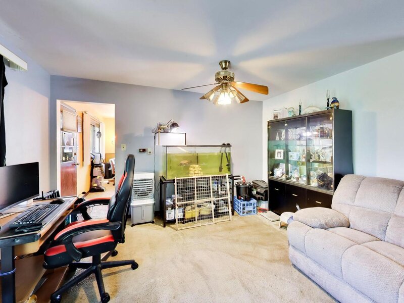 354 E Huntington Lane Elmhurst IL 60126