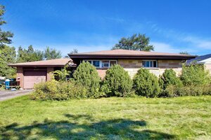 Photo of 354 E Huntington Lane Elmhurst IL 60126