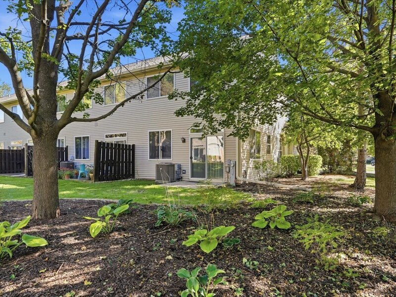 1404 Remington Court Grayslake IL 60030