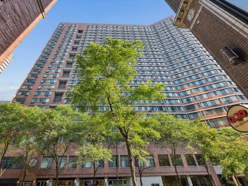 211 E Ohio Street Chicago IL 60611