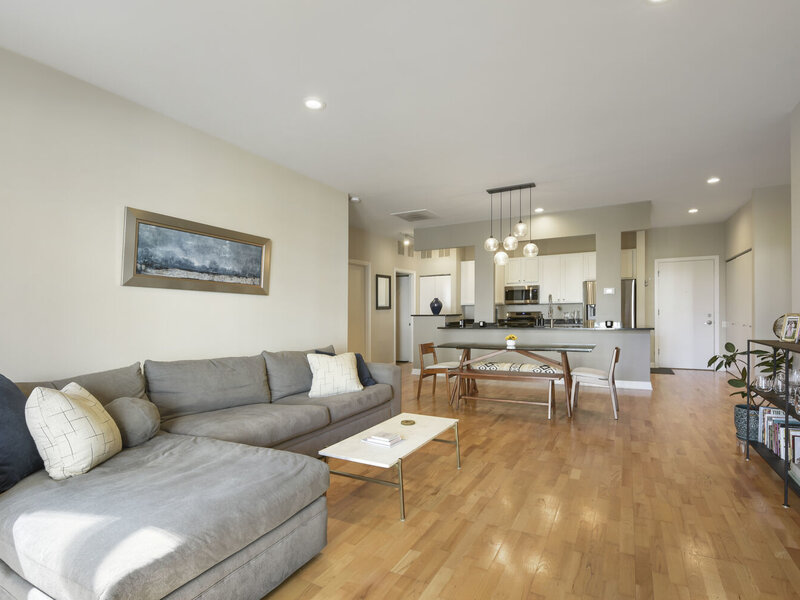 330 N Clinton Street Chicago IL 60661