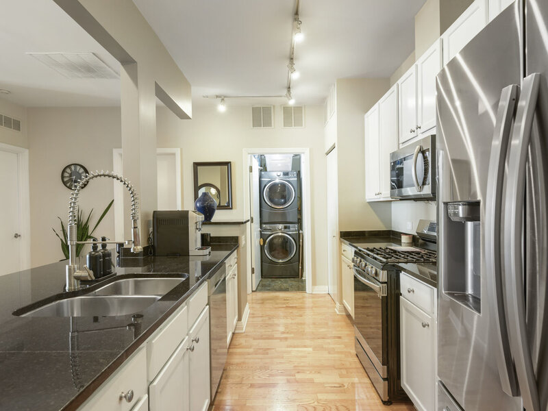 330 N Clinton Street Chicago IL 60661