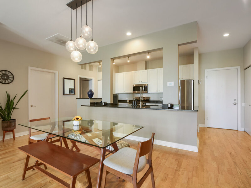 330 N Clinton Street Chicago IL 60661