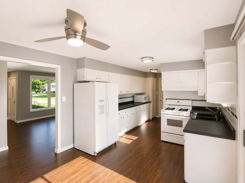 17649 65th Avenue Tinley Park IL 60477