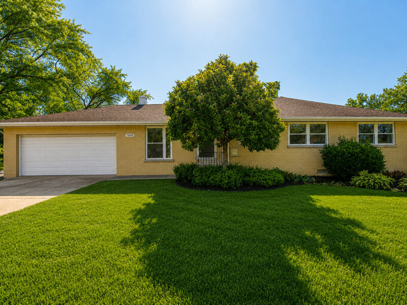 17649 65th Avenue Tinley Park IL 60477