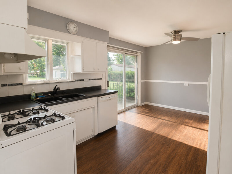 17649 65th Avenue Tinley Park IL 60477