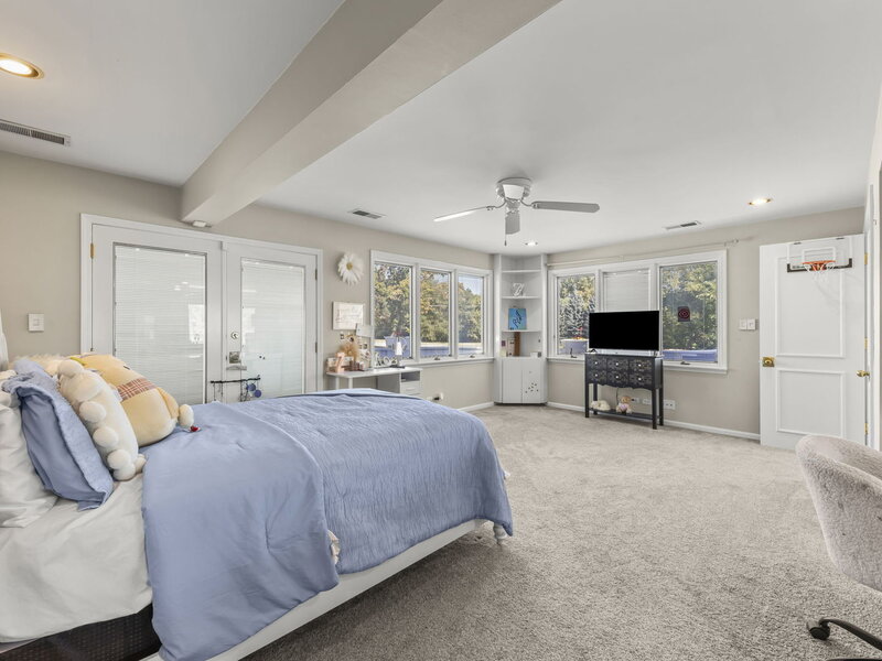 23 Hobson Road Naperville IL 60540