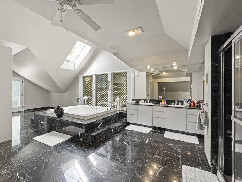 23 Hobson Road Naperville IL 60540