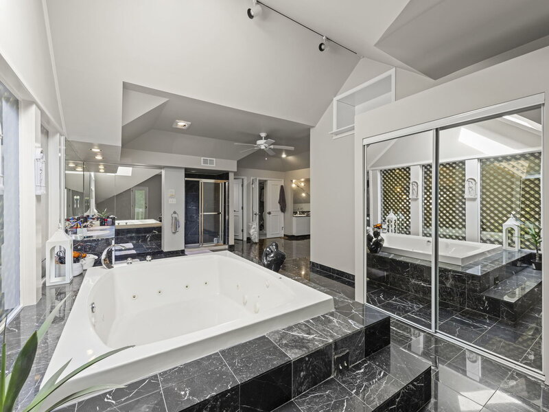 23 Hobson Road Naperville IL 60540