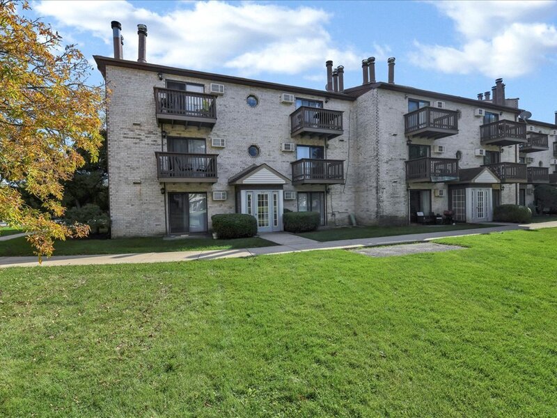 514 E Spruce Drive Palatine IL 60074
