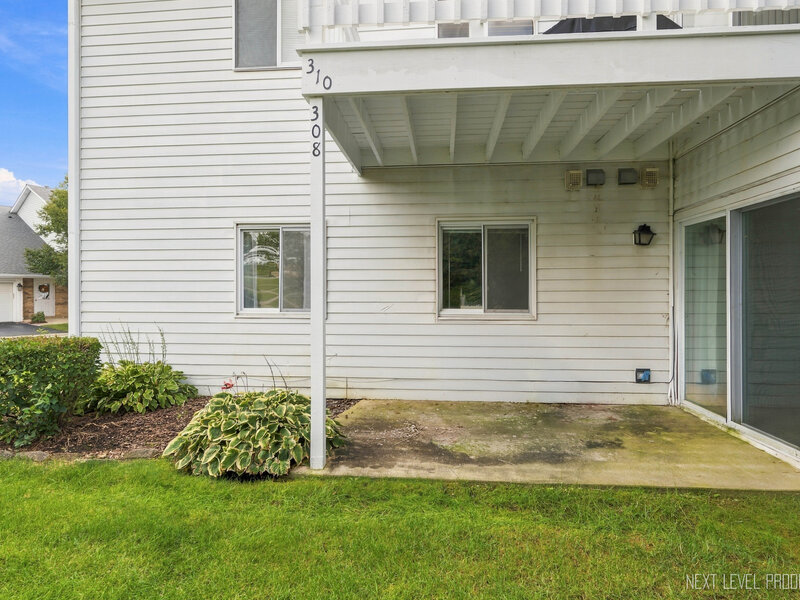 308 Primrose Court Aurora IL 60504