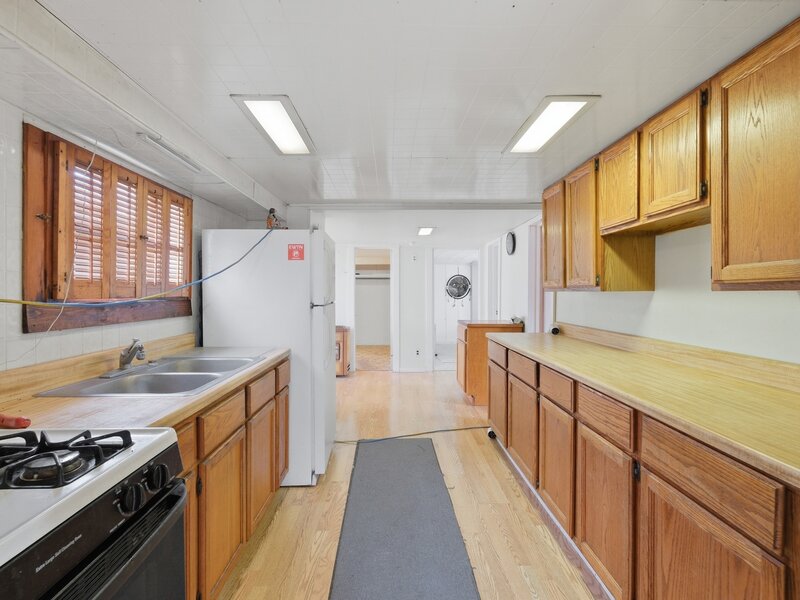 18301 Le Claire Avenue Country Club Hills IL 60478