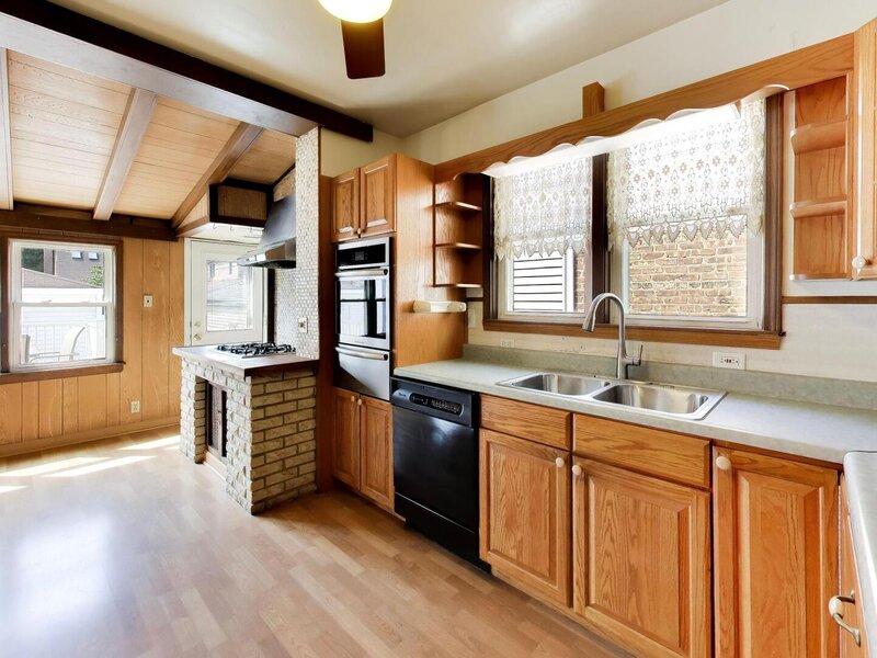 6744 N Oconto Avenue Chicago IL 60631
