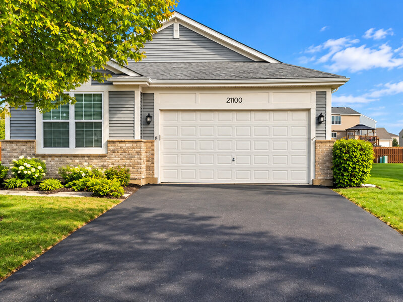 21100 Eugene Siegel Court Crest Hill IL 60403