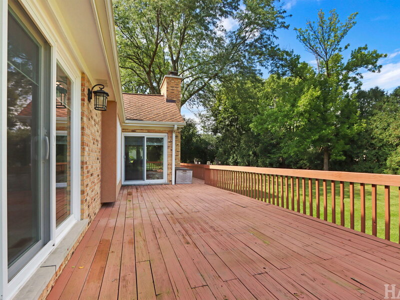 1726 Galloway Circle Inverness IL 60010