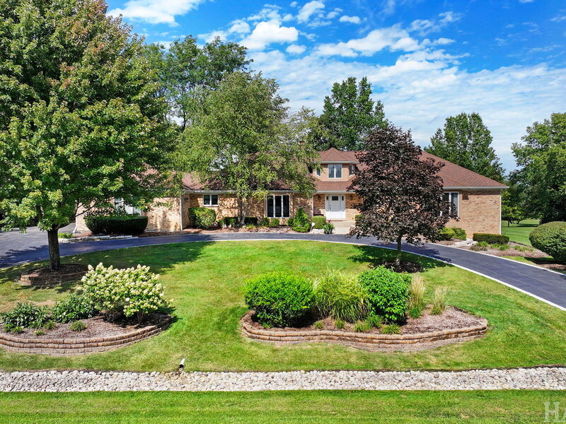 1726 Galloway Circle Inverness IL 60010