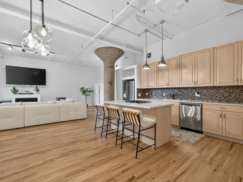 728 W Jackson Boulevard Chicago IL 60661