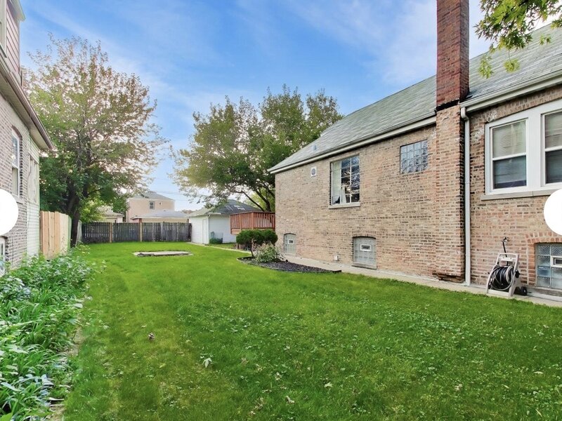 8432 S Honore Street Chicago IL 60620