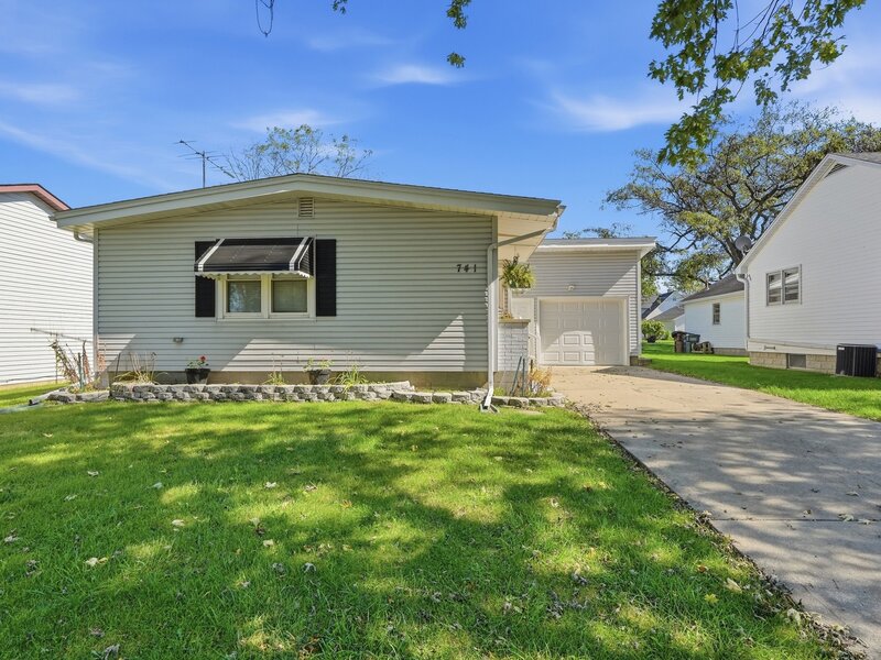 741 Elliott Street Beecher IL 60401
