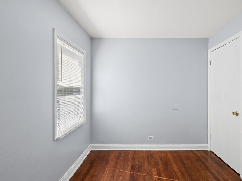 10107 S Paxton Avenue Chicago IL 60617