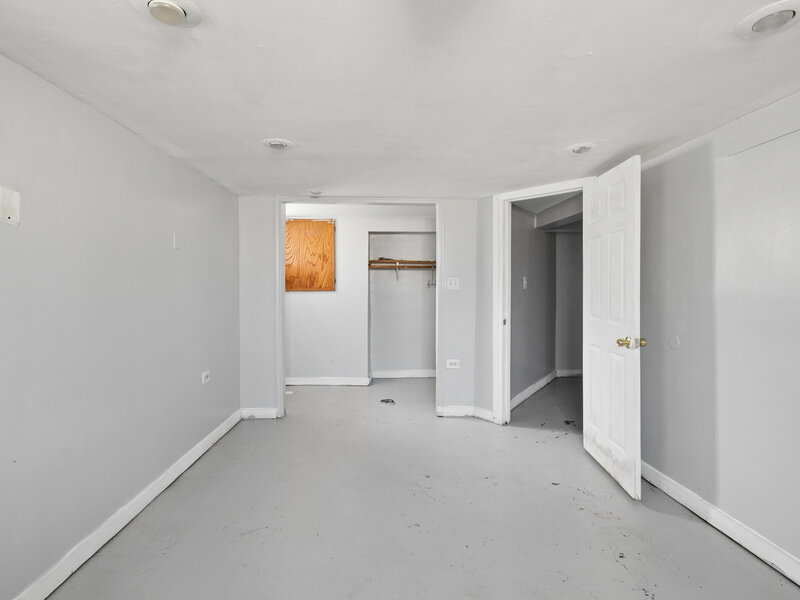 10107 S Paxton Avenue Chicago IL 60617