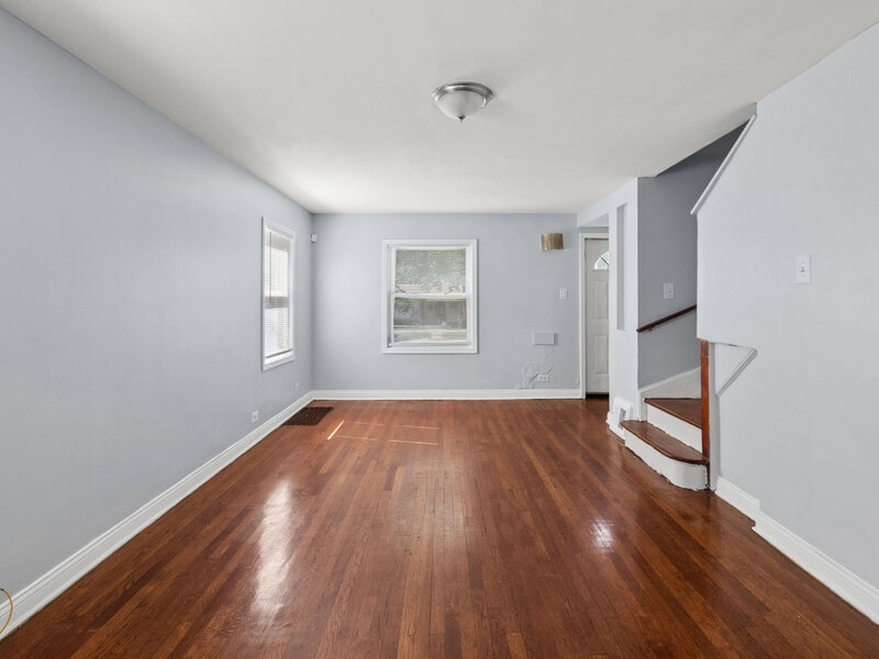 10107 S Paxton Avenue Chicago IL 60617