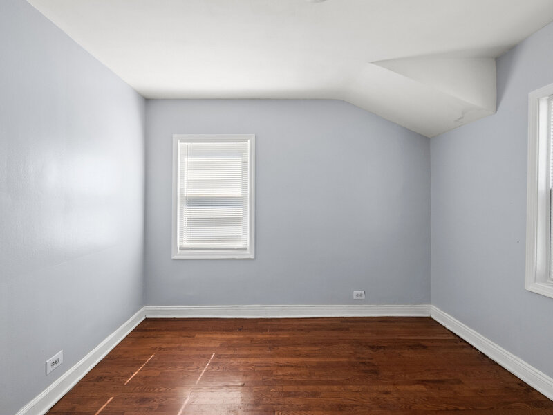 10107 S Paxton Avenue Chicago IL 60617