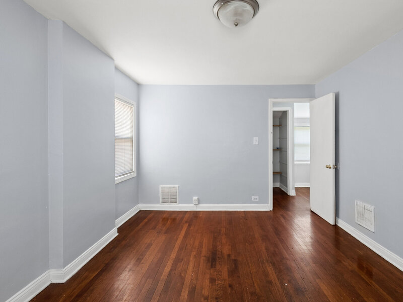 10107 S Paxton Avenue Chicago IL 60617