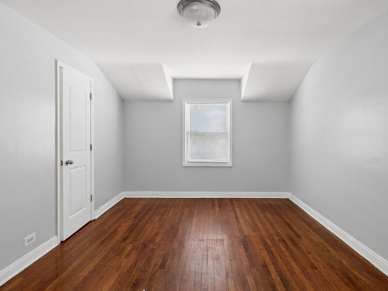 10107 S Paxton Avenue Chicago IL 60617
