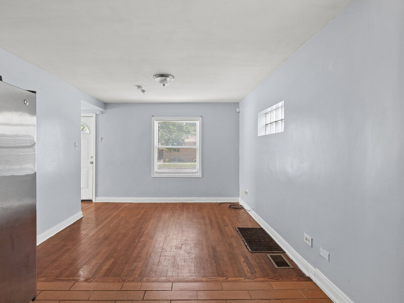 10107 S Paxton Avenue Chicago IL 60617
