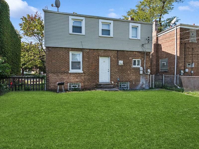 10107 S Paxton Avenue Chicago IL 60617