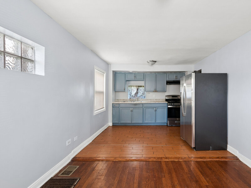 10107 S Paxton Avenue Chicago IL 60617