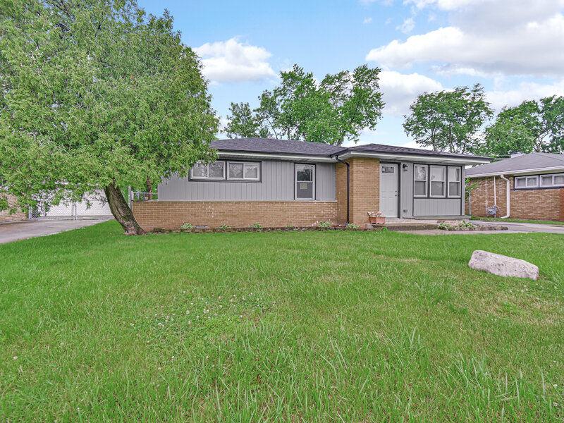 16158 Plymouth Drive Markham IL 60428