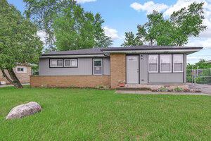Photo of 16158 Plymouth Drive Markham IL 60428