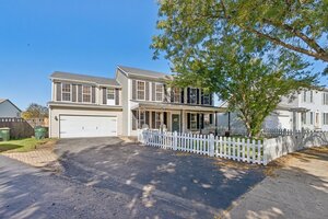 Photo of 123 Eisenhower Drive Oswego IL 60543