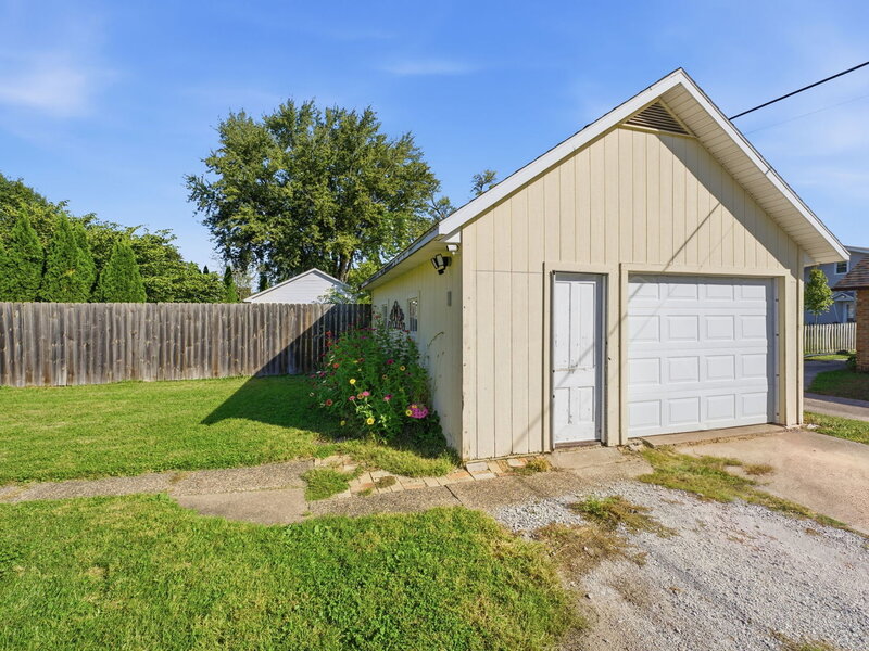 2526 4th Street Moline IL 61265